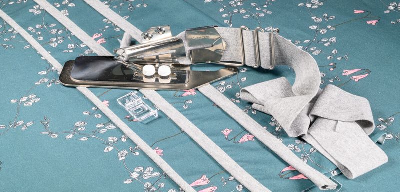 Janome kantbånds apparat til cover